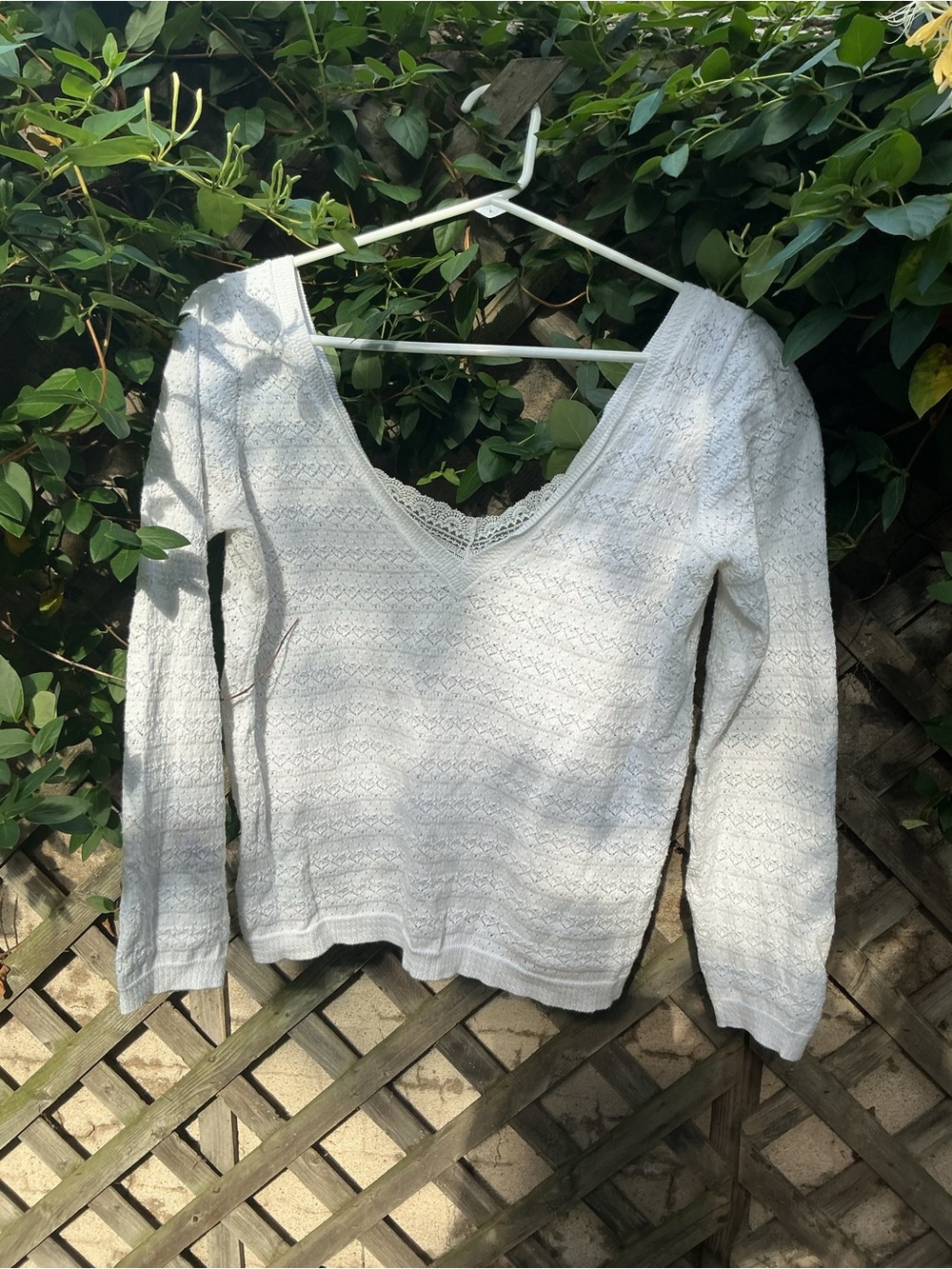 Sesame Women's White Lace-Trim V-Neck Knit Top